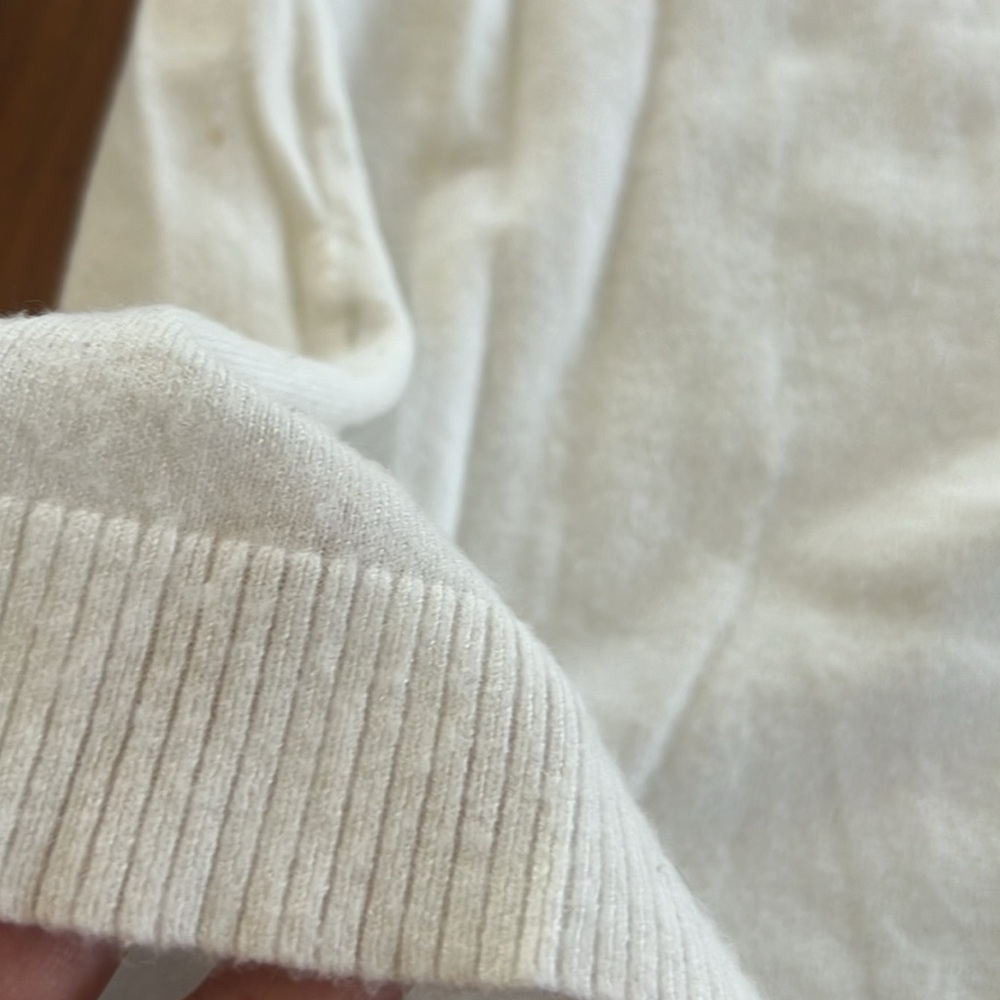 WHBM cashmere ekru sweater - Picture 5 of 6